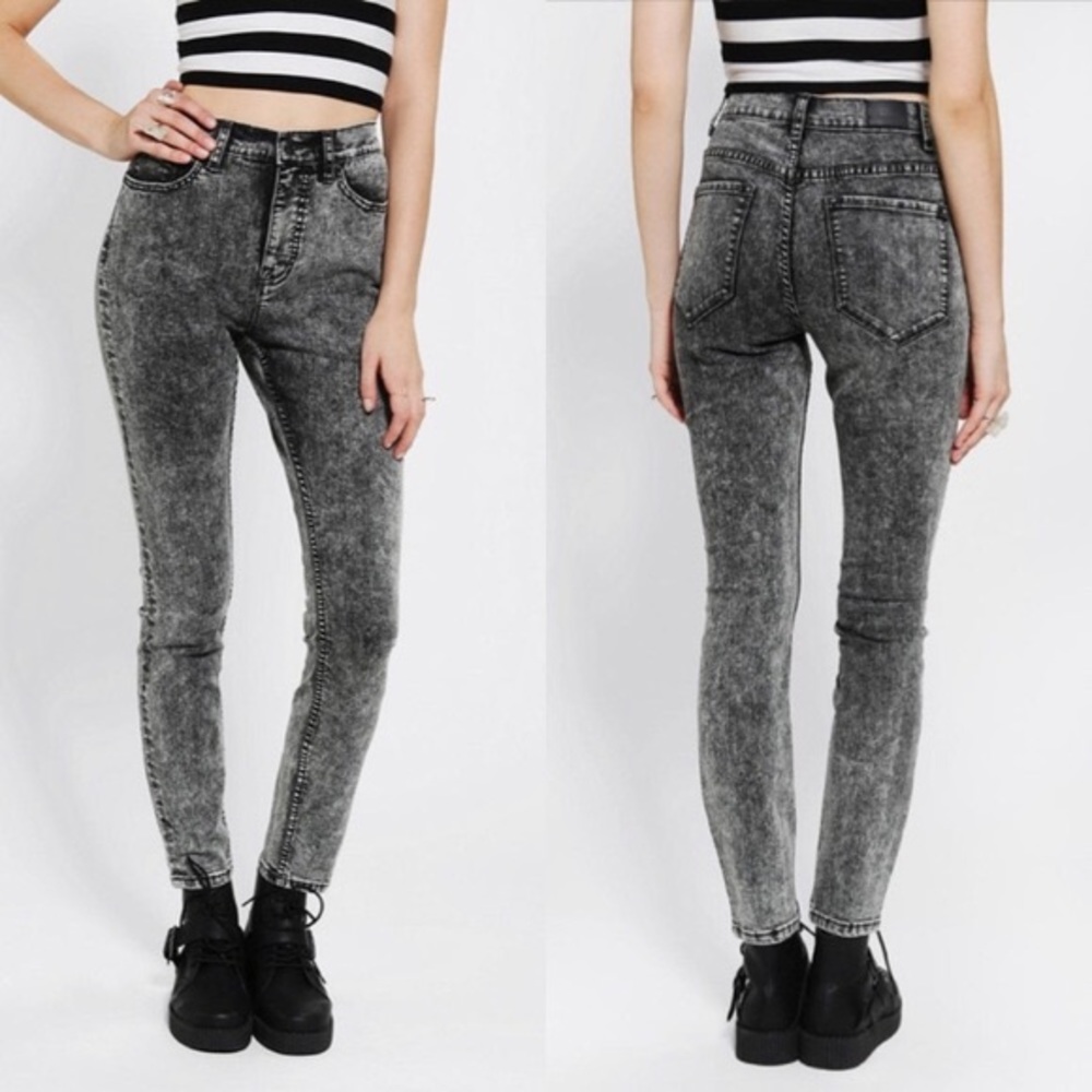 Urban Outfitters BDG Acid Wash Hi Rise Skinny Jean